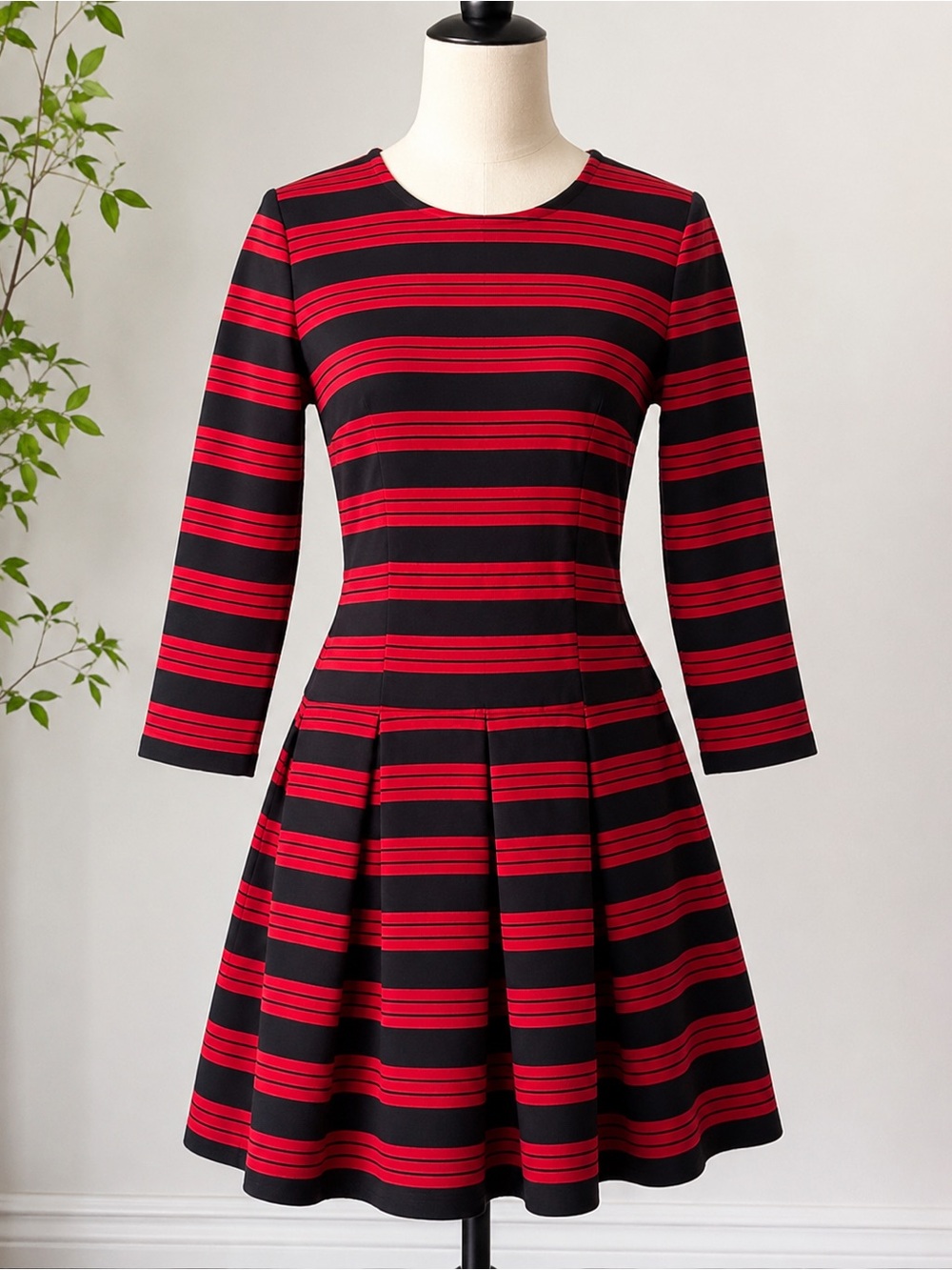 GAP Size 0 Red & Navy Striped Fit & Flare Dress 3/4 Sleeve